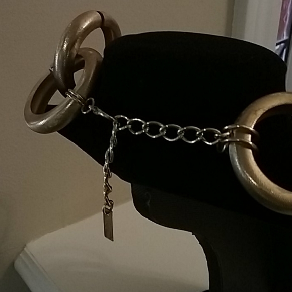 Necklace - Picture 2 of 2